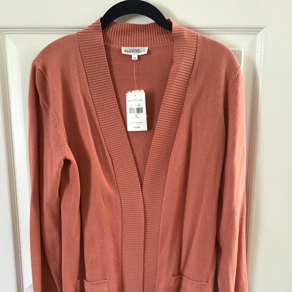 Cardigan New - Picture 1 of 2